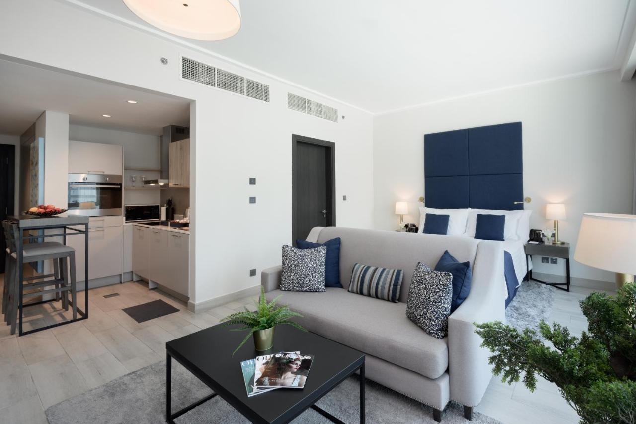 Centara West Bay Hotel & Residences 多哈 外观 照片 A typical studio apartment