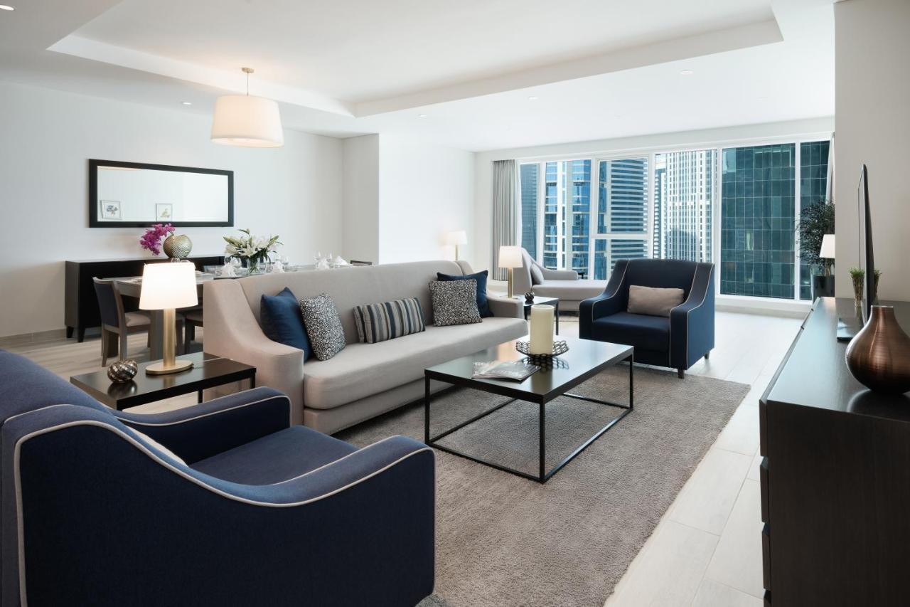 Centara West Bay Hotel & Residences 多哈 外观 照片 Living room