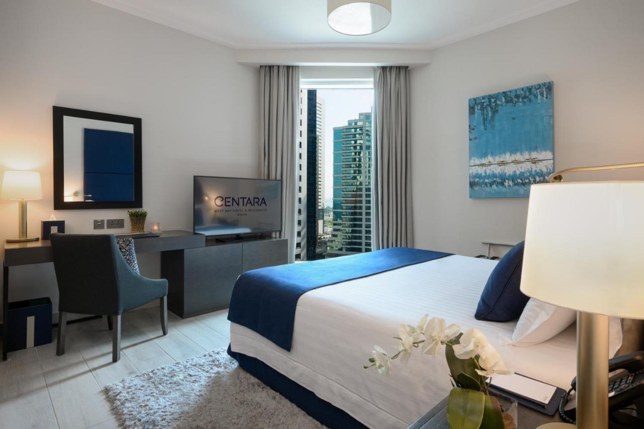 Centara West Bay Hotel & Residences 多哈 外观 照片 A bedroom at the hotel