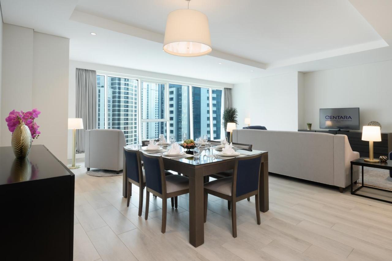 Centara West Bay Hotel & Residences 多哈 外观 照片 A living room at the hotel
