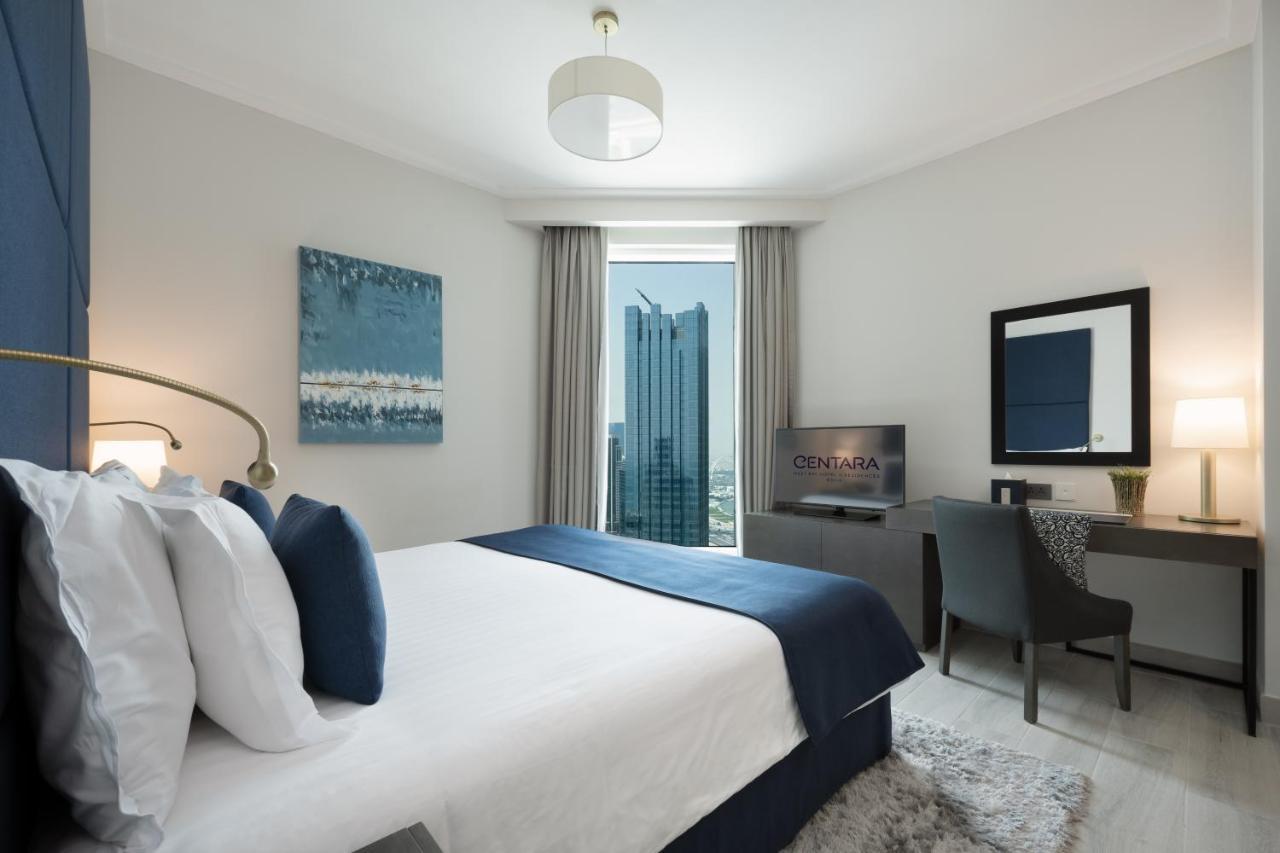 Centara West Bay Hotel & Residences 多哈 外观 照片 A bedroom at the hotel