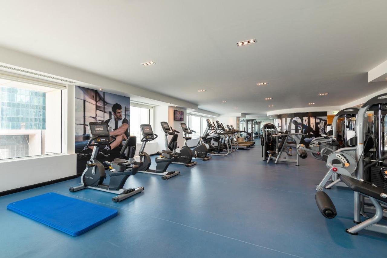 Centara West Bay Hotel & Residences 多哈 外观 照片 The gym at the hotel